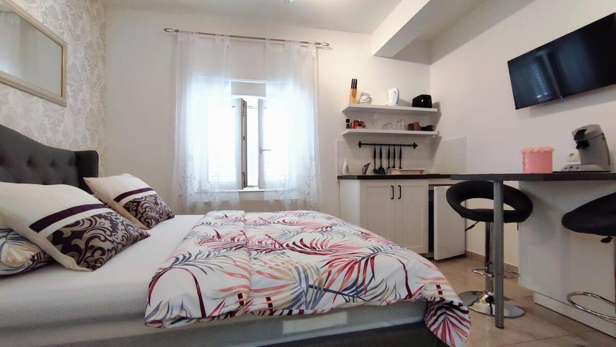 Apartments Prpic 1,Senj Senj  Extérieur photo